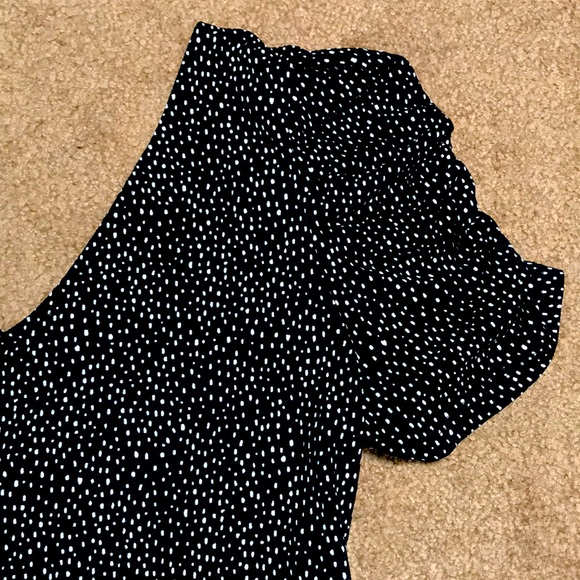 Express Polka Dot Blouse - Picture 2 of 3